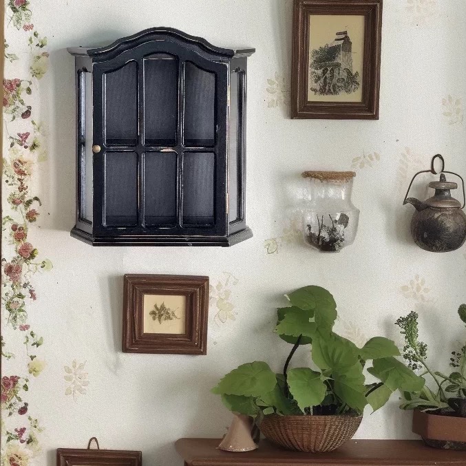 Gabinete de pared de madera en - Vintage Collectible Glass reseña y precio