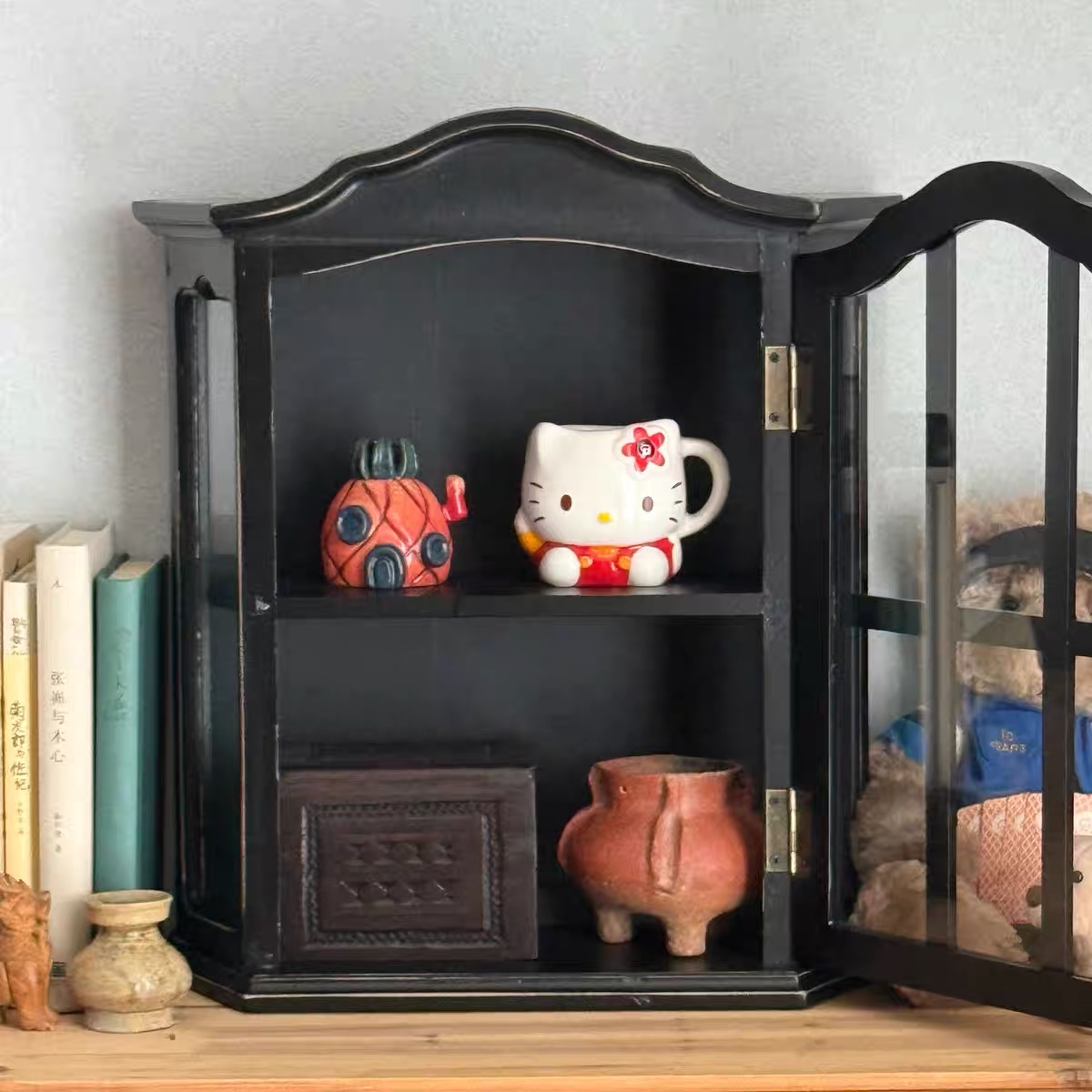Gabinete de pared de madera en - Vintage Collectible Glass reseña y precio