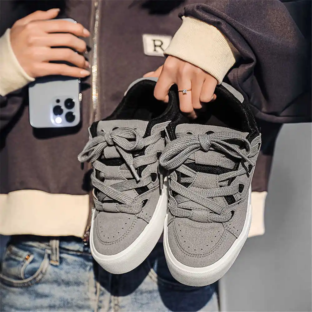 Con cordones, zapatos escolare - Most Expensive Vintage Collection reseña y precio